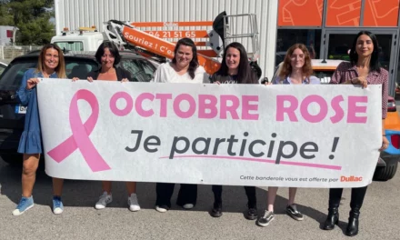 Pour Octobre Rose, l’imprimerie Dullac offre des banderoles aux assos